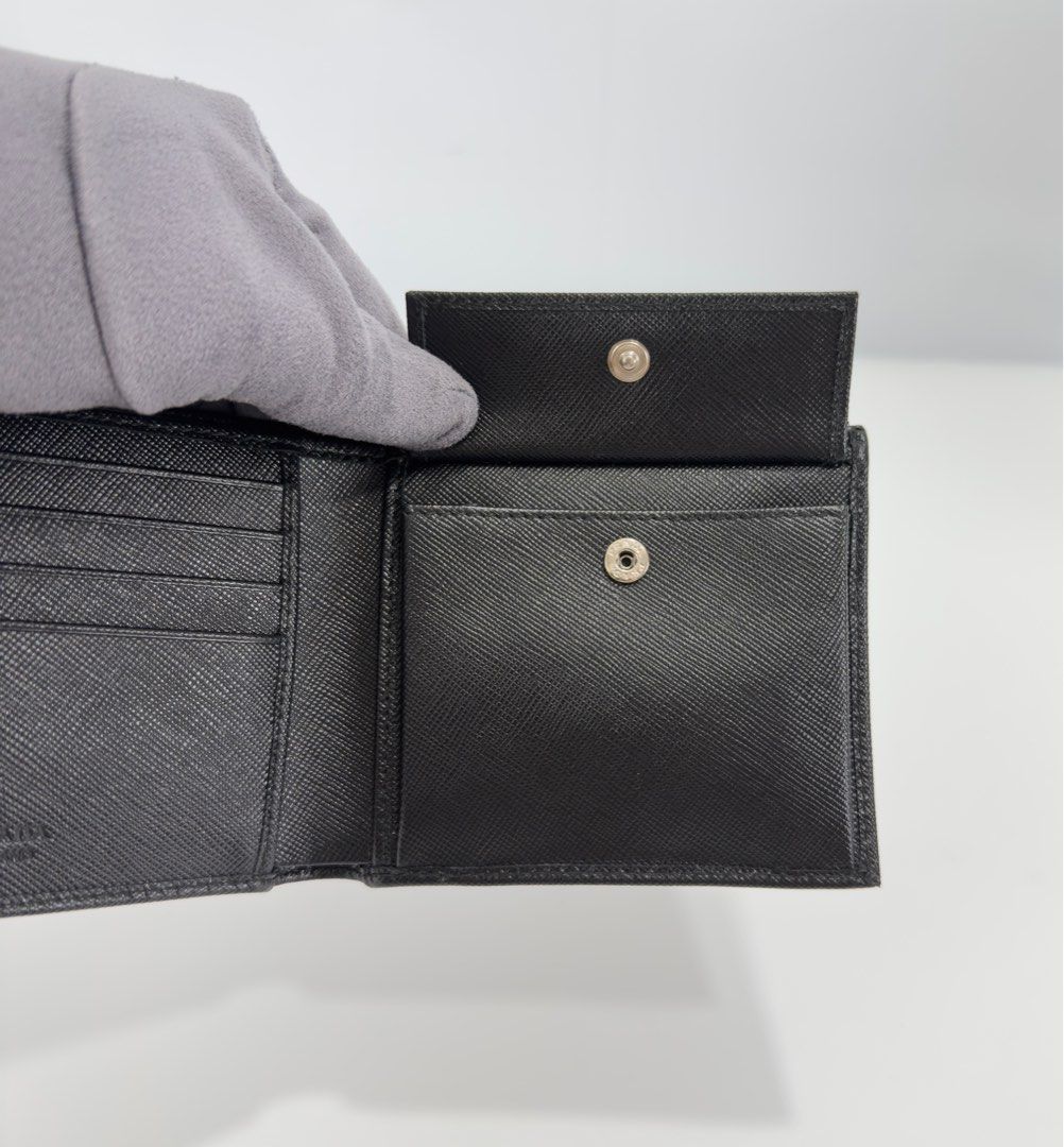 Prada Bifold Wallet (Category: Luxury Bags & Wallets) located in Manila. Submitted by luxuryprelovedbagsby_by_agnes (Listing ID 1379695875, Image 3). Description: .