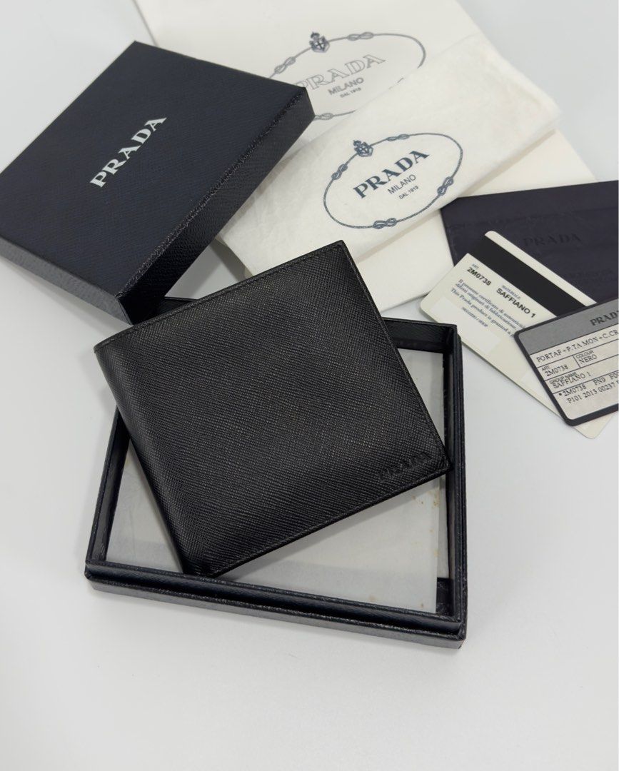 Prada Bifold Wallet (Category: Luxury Bags & Wallets) located in Manila. Submitted by luxuryprelovedbagsby_by_agnes (Listing ID 1379695875, Image 1). Description: .
