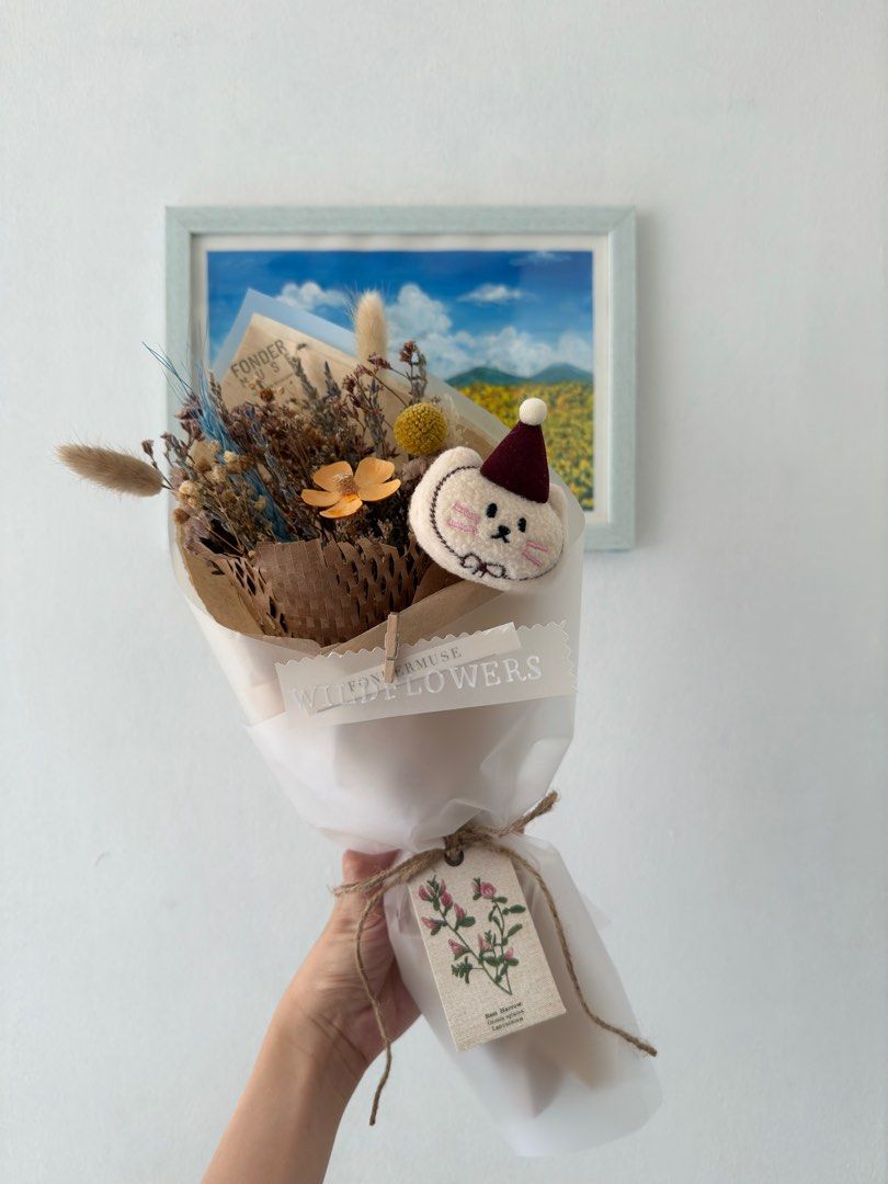 Preserved Flower Bouquet, dried flower bouquet, friendship bouquet, graduation bouquet , rustic bouquet , lavender bouquet , birthday bouquet, monthsary bouquet , good vibes flower , simple flower , flower for boy, ORD , POP , ns flower (Category: Flowers & Bouquets) located in Singapore. Submitted by fondermuse (Listing ID 1379703303, Image 3). Description: Let nature be your muse 🕊️ Natural color palette, bringing calmness and giving a peacefu
