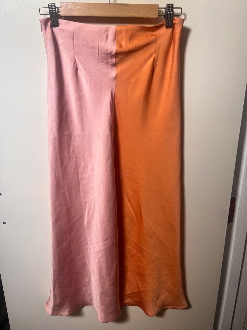 Princess Polly Midi Skirt - orange and pink (Category: Women's Clothes) located in Melbourne. Submitted by jemmaashley (Listing ID 1379527540, Image 2). Description: Size 10.