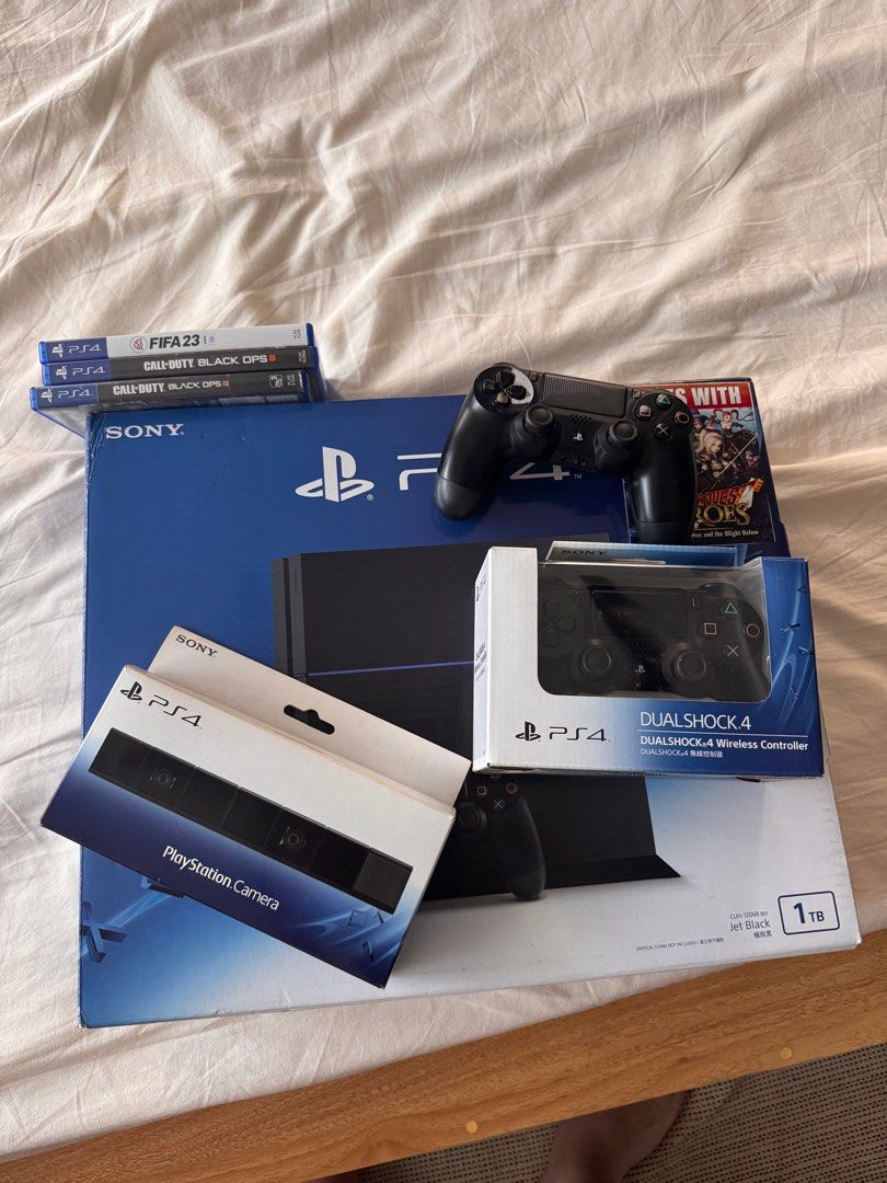 PS4 1TB 2016 (Category: PlayStation) located in Quezon City. Submitted by indaysarisaristoreph (Listing ID 1379573936, Image 1). Description: Comes with 2 controllers, ps camera and 8 free games!.