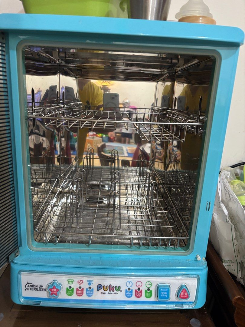 由 laicolver (刊登 ID 1379681847，圖片 1) 提交，位於 新北市 (New Taipei) 的 PUKU藍色企鵝負離子紫外線烘乾消毒鍋 (類別：母乳及奶瓶)，說明：約7成新 功能正常狀況良好 板橋區域可面交（或可另議面交地點）。