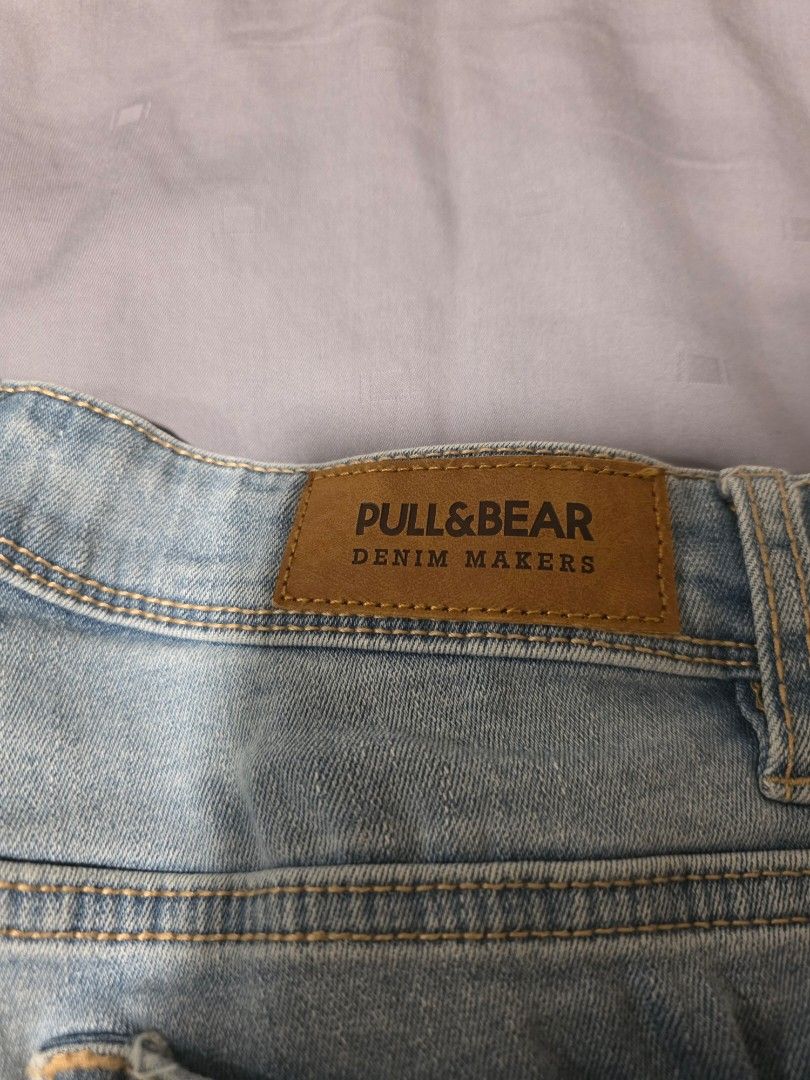 Pull & bear bottom (Category: Jeans) located in Kuching. Submitted by Plovedd (Listing ID 1379621095, Image 3). Description: .