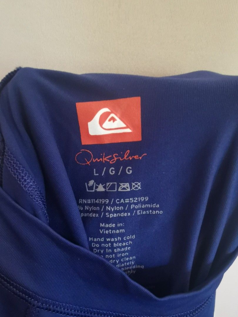 Quicksilver (Category: Rash guard) located in San Pedro. Submitted by shivashafeei (Listing ID 1379524328, Image 3). Description: More suitable for M size.