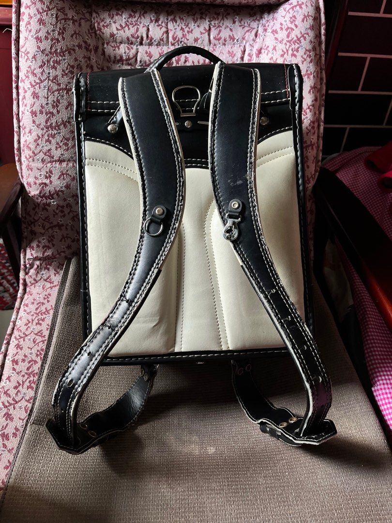 Randoseru Japan Backpack (Category: Backpacks) located in Paranaque City. Submitted by flees.thrift10 (Listing ID 1379609249, Image 2). Description: Goods pa po ito Rubber lining sa strap Japan surplus selection.
