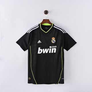 (Category: ) located in . Submitted by calcio_sports_jersey (Listing ID 1379714778, Image 1). Description: .