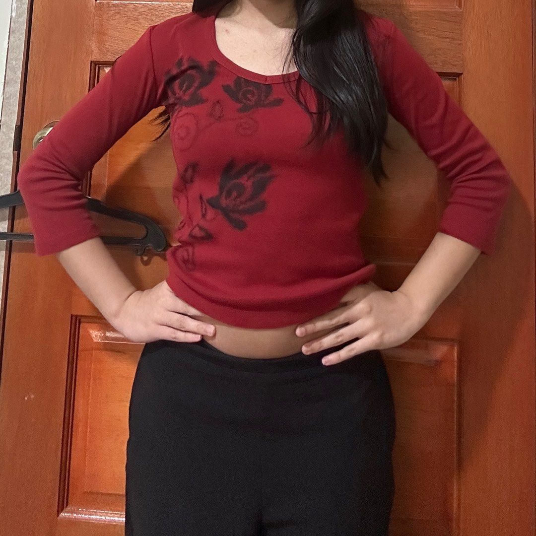 Red Floral Graphic Quarter Sleeve Scoop Neck Top (Category: Longsleeves) located in Rizal (Liwan). Submitted by li1ins (Listing ID 1379624059, Image 3). Description: Red Floral Graphic Scoop Neck Top - Size: XS-M - No tag but Good as new! No flaws - MOD: J&T Express - MOP: GCASH/BPI - Tags: Red Floral Graphic Scoop Neck Top Grunge Emo Y2K 2000s Streetwear.