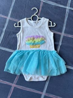 (Category: ) located in . Submitted by anna.wardrobes (Listing ID 1379547809, Image 1). Description: .