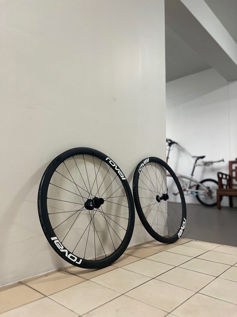 Roval Rapide C38 Wheelset (Category: Parts & Accessories) located in Singapore. Submitted by eating67 (Listing ID 1379645167, Image 2). Description: Roval Rapide C38 wheelset in excellent condition. Includes both front and rear wheels. The wheels are black with white Roval logos. They appear to be lightly used and well-maintained. Perfect for road bikes..