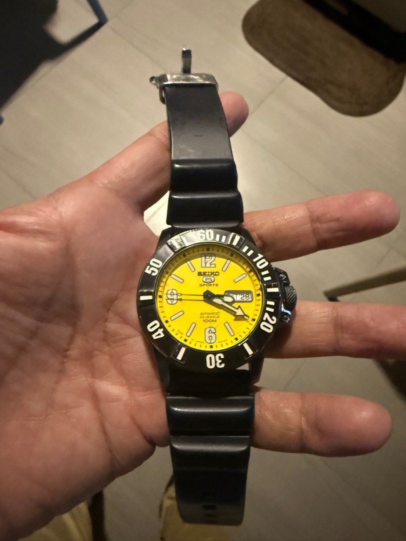 Seiko Yellow Face (Category: Men's Watches) located in Quezon City. Submitted by ronsatch (Listing ID 1379565051, Image 1). Description: Selling my Seiko Yellow Face for 5k automatic. Has signs of usage but still presentable. Location Cubao QC..