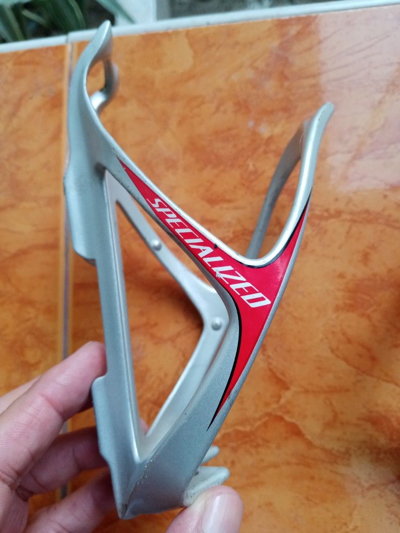 Specialized Bottle Cage (Category: Bicycles) located in San Fernando. Submitted by nerosales (Listing ID 1379563396, Image 2). Description: 300 pesos EACH Specialized Rib Cage Used, very good condition SM City Pampanga Shipping : J&T Payment : Gcash NO COD / NO COP.