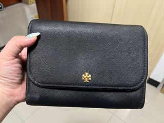 由 queenachie (刊登 ID 1379646994，圖片 1) 提交，位於 的 (類別：)，說明：。