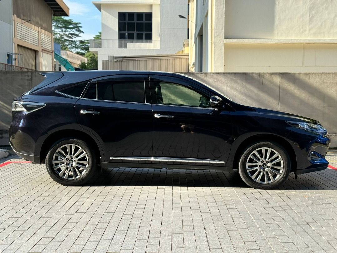 Toyota Harrier 2.0 Premium Panoramic (A) (Category: Used Cars) located in Singapore. Submitted by quantumcollections (Listing ID 1379696410, Image 3). Description: 𝐓𝐨𝐲𝐨𝐭𝐚 𝐇𝐚𝐫𝐫𝐢𝐞𝐫 𝟐.𝟎𝐀 𝐏𝐫𝐞𝐦𝐢𝐮𝐦 𝐏𝐚𝐧𝐨𝐫𝐚𝐦𝐢𝐜 𝐑𝐨𝐨𝐟 𝑅𝑒𝑔 𝐷𝑎𝑡𝑒: 28 𝐷𝑒𝑐 2017 (2𝑦𝑟𝑠 5𝑚𝑡ℎ) 𝑀𝑖𝑙𝑒𝑎𝑔𝑒: 63,761𝑘𝑚 𝑂𝑤𝑛𝑒𝑟𝑠: 1 𝐵𝑎𝑛𝑘 𝐿𝑜𝑎𝑛 𝑀𝑜𝑛𝑡ℎ𝑙𝑦 𝑜𝑛𝑙𝑦 @ $15𝑥𝑥!!! 1 𝑌𝑒𝑎𝑟 𝑊𝑎𝑟𝑟𝑎𝑛𝑡𝑦!!! 𝑃𝐻𝑉/0 𝐷𝑜𝑤𝑛𝑝𝑎𝑦𝑚𝑒𝑛�