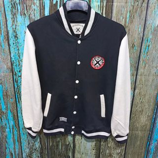(Kategori: ) berada di . Dikirim oleh rfthrift (ID iklan 1379576190, Gambar 1). Deskripsi: .