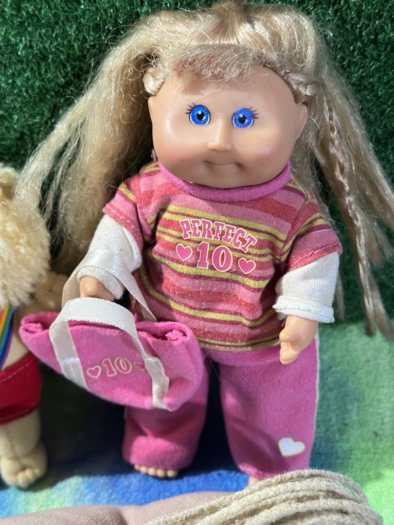 Vintage Cabbage Patch Kids Cat (Category: Vintage Collectibles) located in General Santos City (Dadiangas). Submitted by toysville888 (Listing ID 1379717702, Image 3). Description: all is SOLD OUT except for the big cat.. Original! Vintage collections.. Cabbage Patch Kids.. minor signs of play. nka display lang din po sa cabinet.No major flaws. ‼️✅ PLEASE READ FIRST ✅ i do combine shipment to save on shipping cost.. 🕹️ 80 lng po sf from here sa 