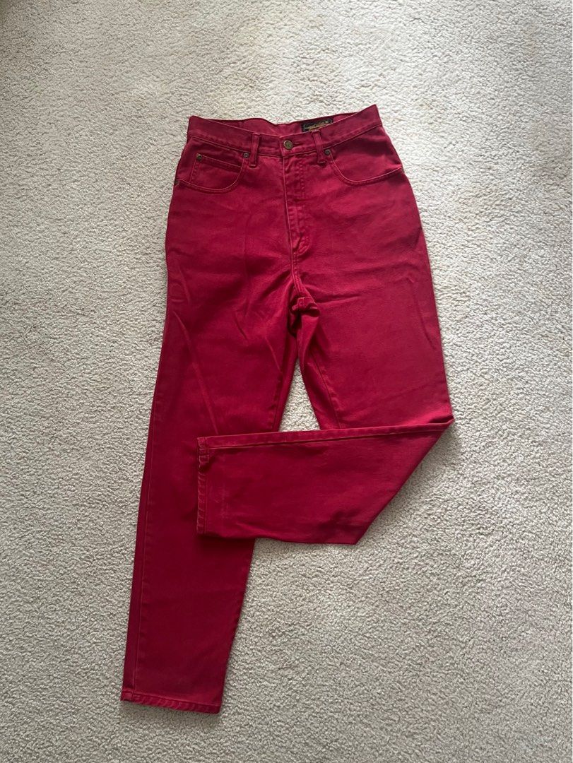Vintage Eddie Bauer Red Jeans (Category: Other Bottoms) located in Iloilo. Submitted by lulusclutter (Listing ID 1379713028, Image 1). Description: So so flattering! Love this jeans but have to let go due to wrong size. Size 08-Medium Payment via Gcash only.