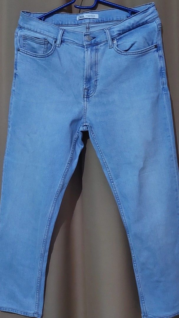 Zara Men's Slim Straight Jeans (Category: Jeans) located in San Jose del Monte. Submitted by ms.key (Listing ID 1379602438, Image 1). Description: RFS: DECLUTTERING 🧥 Brand: ZARA 👖 Type: Slim Straight Jeans 🧼 Condition: Used 3x only, no damage or stains 💸 Selling Price: ₱300 only 📦 shipping (J&T, FLASH EXPRESS, LBC) 💵 Payment via GCash DM me for more pics #ZARAPants.