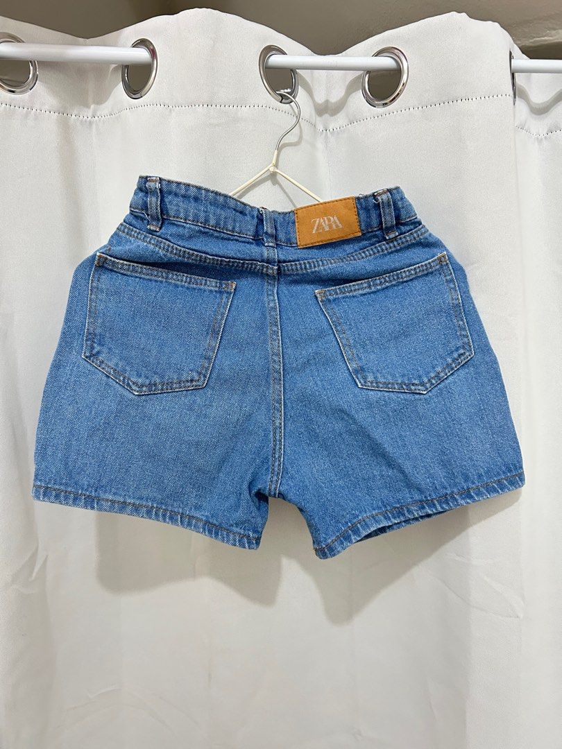 zara mom shorts jorts (Category: Other Bottoms) located in Manila. Submitted by mi____estrella (Listing ID 1379649555, Image 3). Description: slightly negotiable good quality best fits 25”-27” tags: y2k vintage rare tumblr isabel marant summer city.