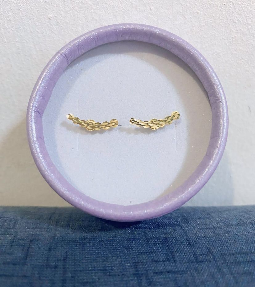 18K Saudi Gold Flat Bubble Earrings (Category: Earrings) located in Caloocan City. Submitted by cheskhaionlinestore2.0 (Listing ID 1384149965, Image 2). Description: Flat Bubble Earrings Cash- ₱2600 Cod with dp- ₱2650 📍18K Saudi Gold 📍 Pawnable 💯 📍Legit and Trusted Seller since 2020💯 📍Wise Investment 😉 📍Brandnew 💯 📍Kindly DM us for Inquires and for faster transaction 💓 👉🏻 Cheskhai Online Store.