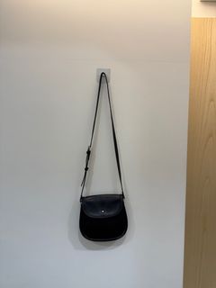由 bluuuuuee (刊登 ID 1384221586，圖片 1) 提交，位於 的 (類別：)，說明：。