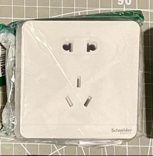 Schneider 施耐德 電掣 插蘇 電制 燈制 開關掣 裝修 搬屋 新居入伙 辦工室 寫字樓 工廠大廈 環保 二手, 家庭電器, 轉插器及 ...