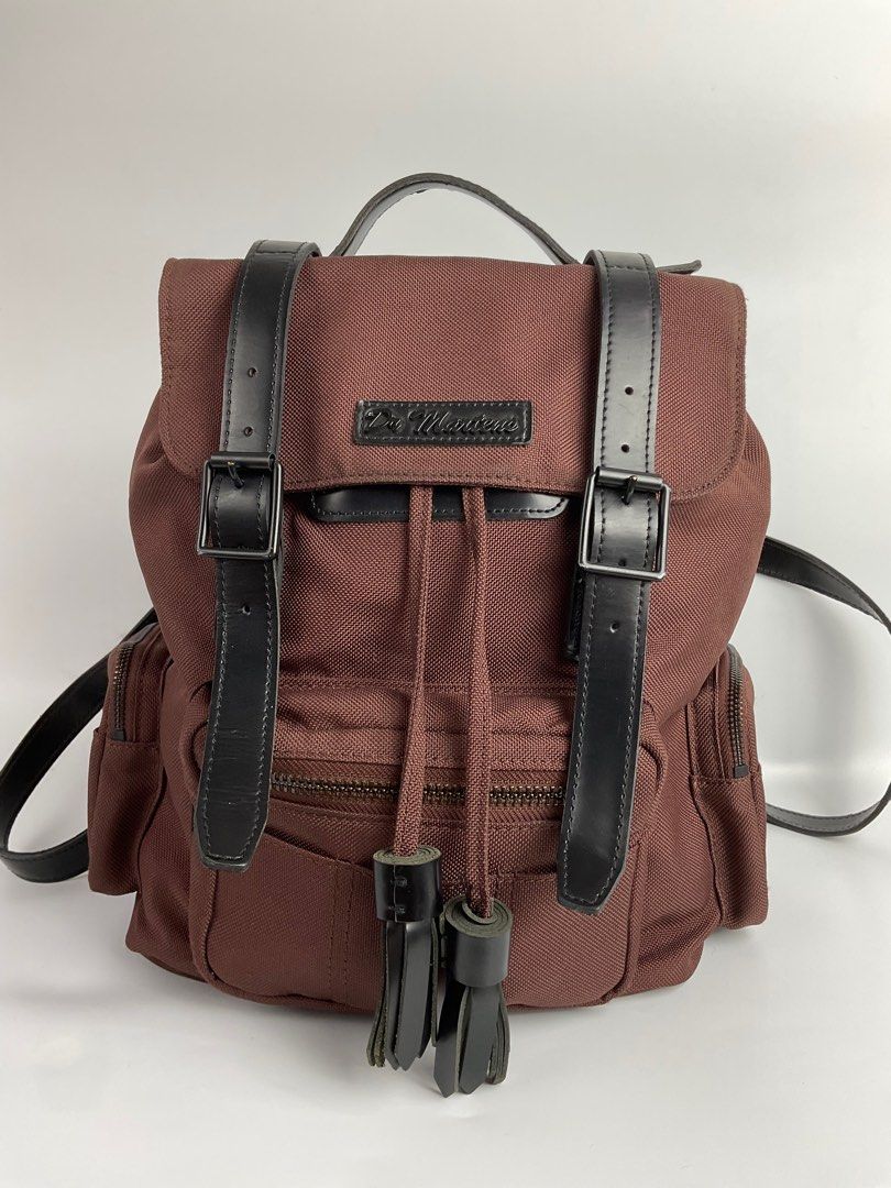 Auth Dr. Martens backpack (Category: Backpacks) located in Caloocan City. Submitted by siftedthriftedph (Listing ID 1384128900, Image 1). Description: Dr. Martens slouch backpack Perfect for everyday Kapal ng leather but lightweight since canvas signs of use sa hardwares Flaws pls check last pic L-11in x H-13in (laid flat) .