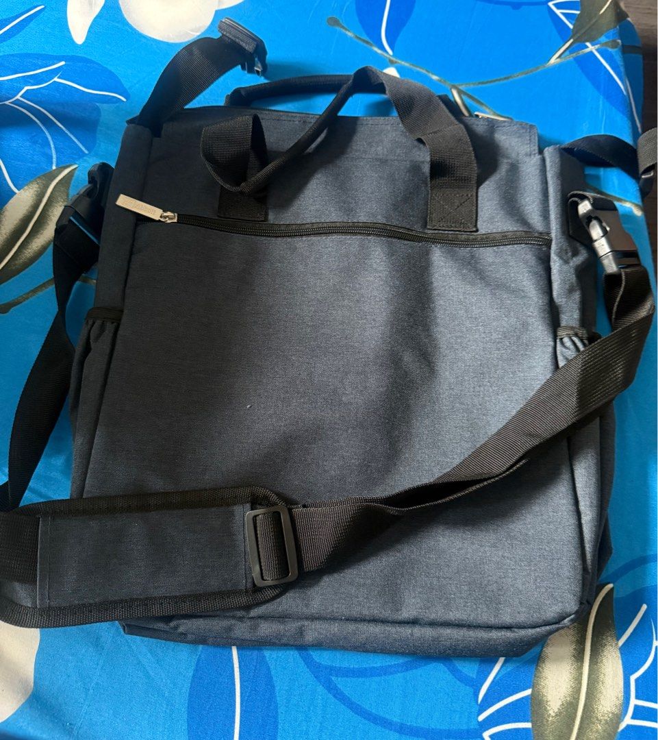 Backpack (Category: Babies & Kids Fashion) located in Singapore. Submitted by enselling (Listing ID 1384211408, Image 6). Description: Text to enquire. All bags are new except Thomas bag was used before. $5 each.