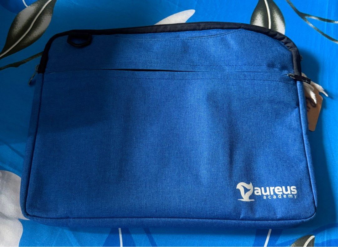 Backpack (Category: Babies & Kids Fashion) located in Singapore. Submitted by enselling (Listing ID 1384211408, Image 4). Description: Text to enquire. All bags are new except Thomas bag was used before. $5 each.