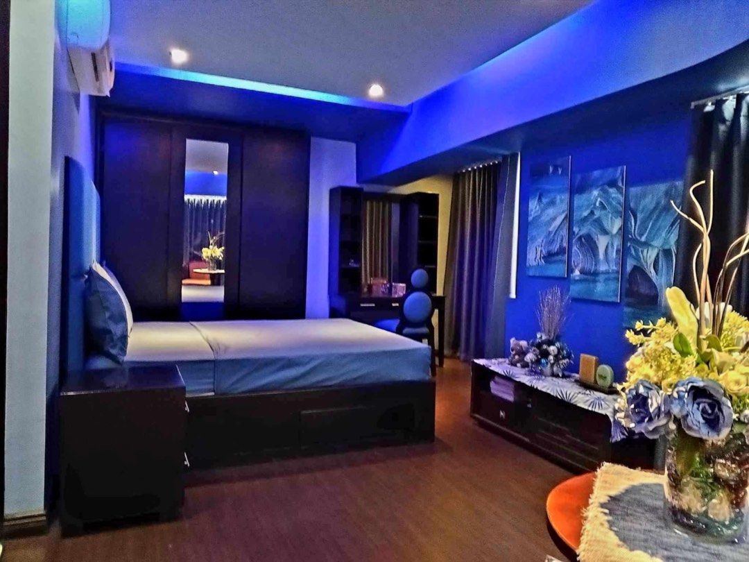 BGC 2BR 97sqm condo forsale (Category: Apartments & Condos) located in Makati City. Submitted by mowglitailor (Listing ID 1384186550, Image 2). Description: Selling or for rent our unit if your interested. THE MOST AFFORDABLE CONDO IN BGC EXCELLENT INVESTMENT OPPORTUNITY Excellent for AIRBNB, 5th Ave, BGC. Taguig, Manila 20th Floor Bi-Level Corner Unit 97sqm 2 bedrooms 2 T/B Views to Manila Bay, Manila Polo Club, Manila Golf Club, BGC, Ortigas, F