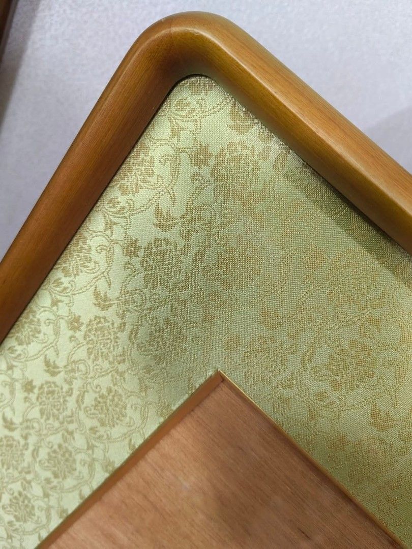 Blank Wood Frame (Category: Frames & Pictures) located in Cebu City. Submitted by dudes_villanueva (Listing ID 1384181626, Image 2). Description: Blank Wood Frame 📌Solid Wood Frame with Clear Acrylic Cover 📌Excellent Condition 📌Brand New 📐Measurement: Frame Size- 25.75x21.5 inches Display Size - 17.75x13 inches.