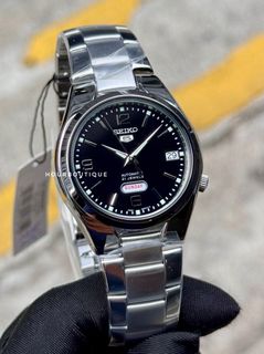 (Category: ) located in . Submitted by hour_boutique (Listing ID 1384099559, Image 1). Description: .