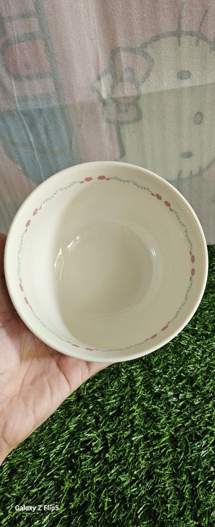 Charmy kitty ceramic bowl (Category: Dinnerware & Cutlery) located in Umingan. Submitted by liezelsona48963 (Listing ID 1384208674, Image 3). Description: sanrio charmmy kitty 5x5 inches.
