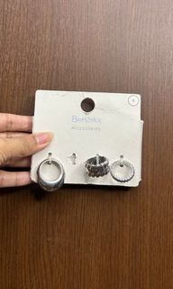 (Kategori: ) berada di . Dikirim oleh various.store (ID iklan 1384054757, Gambar 1). Deskripsi: .