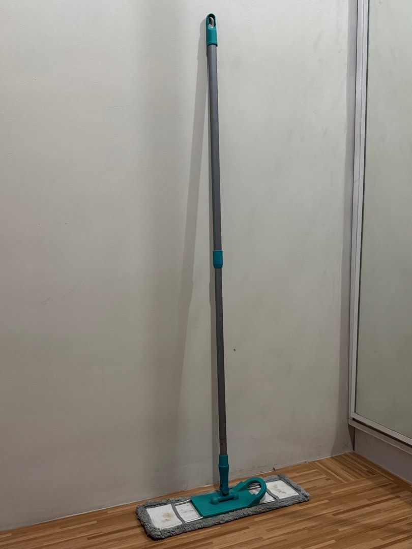 Clean Sweep Mop with free mop head (Category: Cleaning Tools & Supplies) located in Quezon City. Submitted by _aceys (Listing ID 1384216856, Image 1). Description: .