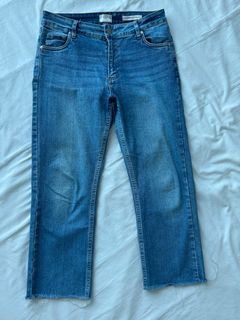 (Category: ) located in . Submitted by eskay.store (Listing ID 1384207428, Image 1). Description: .