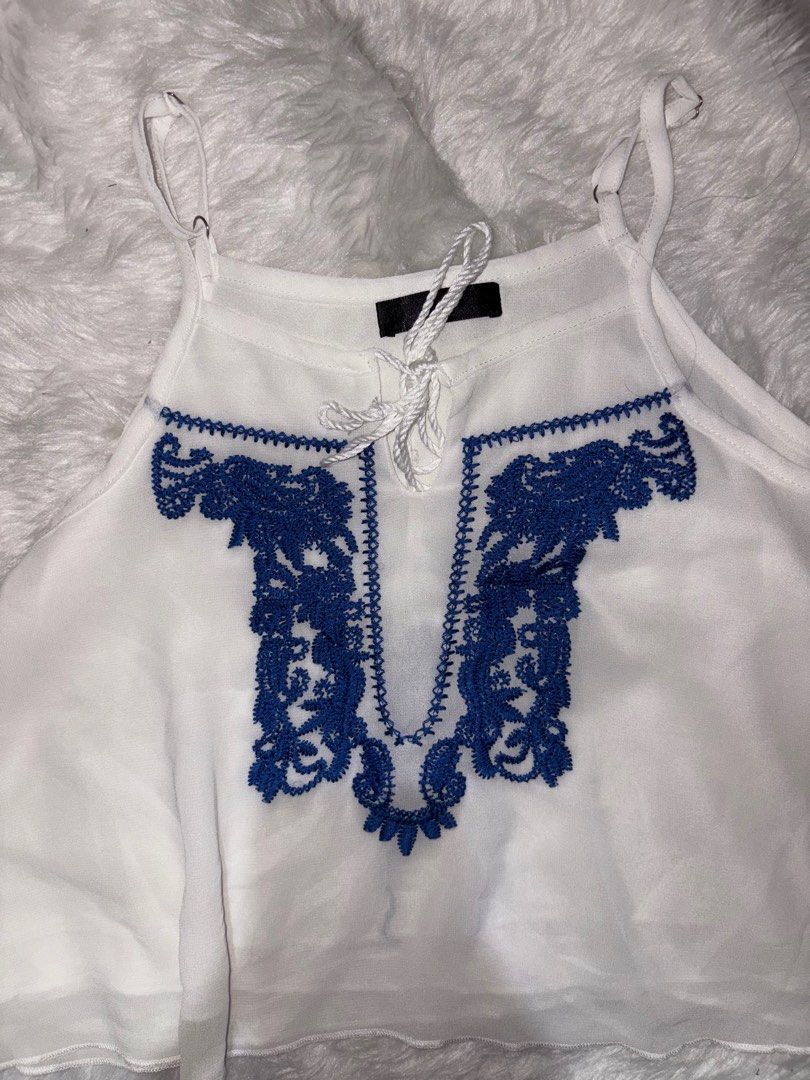 Croptop (Category: Sleeveless) located in Marikina City. Submitted by declutterringggg (Listing ID 1384220831, Image 3). Description: Small to Large.