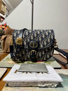 (Category: ) located in . Submitted by carrycouturebymsu (Listing ID 1384226163, Image 1). Description: .
