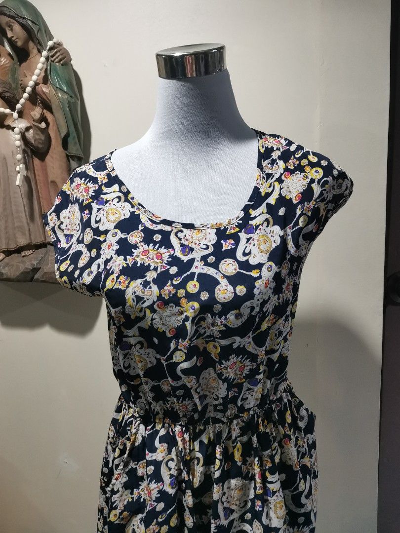 Dress (Category: Dresses) located in Makati City. Submitted by styledsecond_ (Listing ID 1384225994, Image 3). Description: 📝NOTES: • For sure buyers only, please. • No cancellation of orders upon confirmation. • No return, no exchange. • No Reservation • Kindly manage your expectations, as the items are pre-loved clothing. • Color may vary due to lighting 💵MODE OF PAYMENT: UB, Psbank, GCash, Paymaya 📚 MODE OF DELIVERY • J&T (Provincial): star