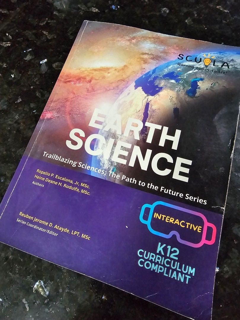 Earth Science - Scuola 2022 (Category: Textbooks) located in Manila. Submitted by janissep (Listing ID 1384060403, Image 1). Description: almost new no writings.