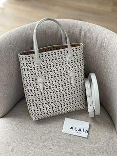 (Kategori: ) berada di . Dikirim oleh kiano_shoes (ID iklan 1384180066, Gambar 1). Deskripsi: .
