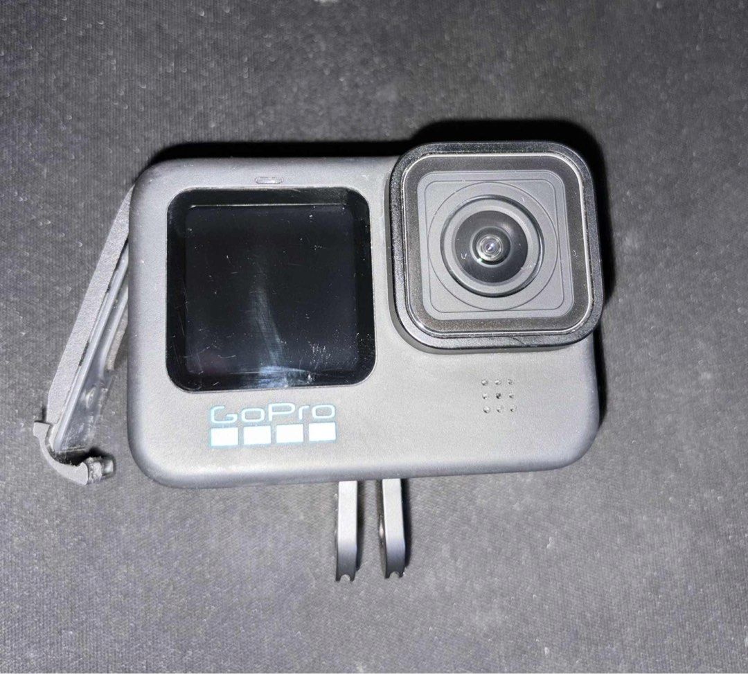 Go pro hero 11 (Category: Cameras) located in Manila. Submitted by analynbacierto192126 (Listing ID 1384213162, Image 3). Description: Go pro hero 11 Second hand but not abuse No box.📦 complete accesories 👉Las piñas area meet up Pm for the discount price 🥰 thank u♥️♥️.