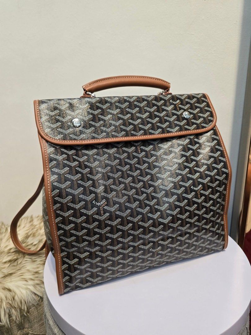 Goyard Chevron Print Coated Saint Leger Backpack 🎌🎌 (Category: Luxury Bags & Wallets) located in Davao. Submitted by SecondhandItems97 (Listing ID 1384124373, Image 1). Description: Large size With generic dustbag only.