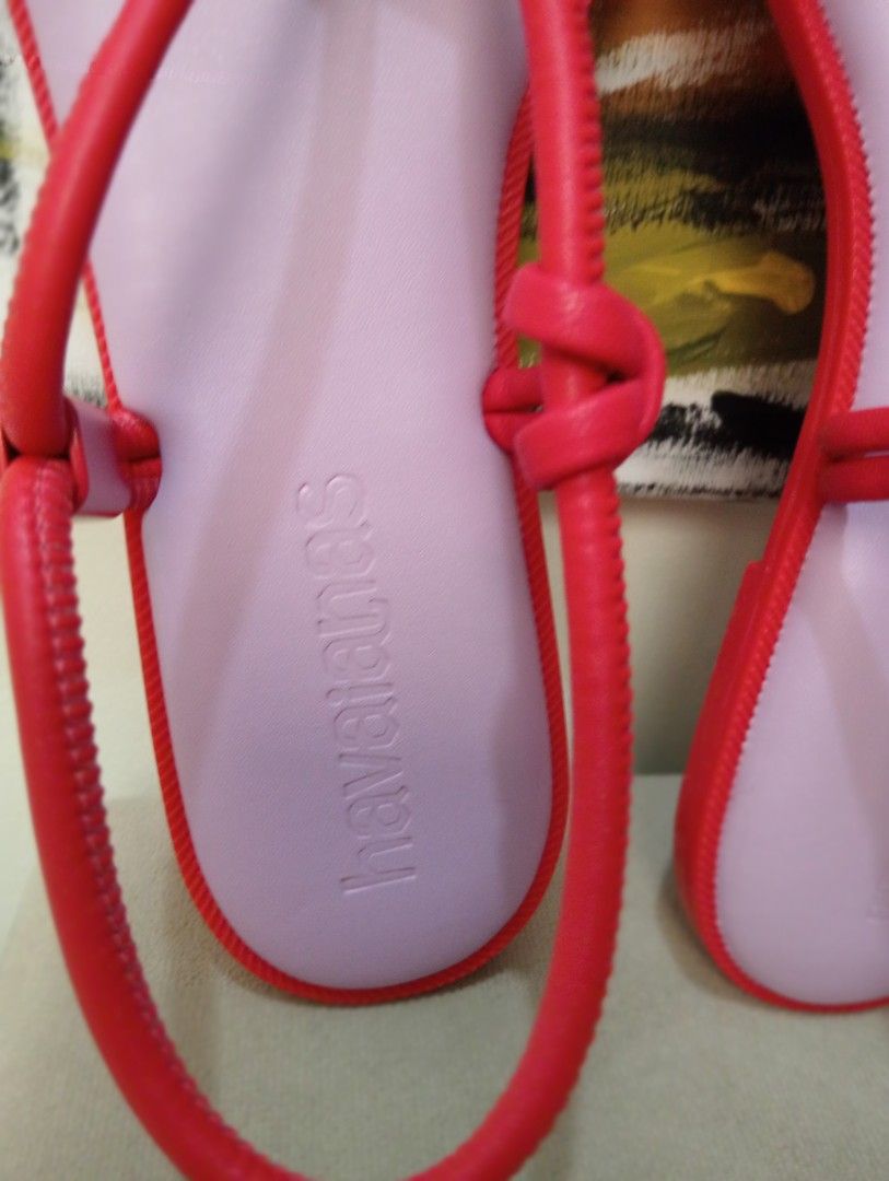 Havaianas sandals (Category: Sandals) located in Quezon City. Submitted by cherry_69 (Listing ID 1384107342, Image 3). Description: brand new authentic Havaianas sandal.