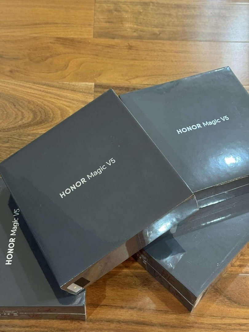 Honor Magic V5 16gb 512gb Global Variant (Category: Android Others) located in Quezon City. Submitted by samanthaga21954 (Listing ID 1384128849, Image 2). Description: Honor Magic V5 16gb 512gb Global Variant Brandnew Sealed with Warranty Onhand Stock.
