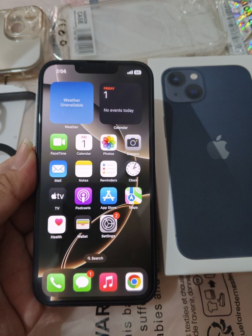 Iphone 13 128gb FU midnight (Category: iPhone 13 Series) located in Las Pinas. Submitted by mikko.gomez (Listing ID 1384108373, Image 2). Description: For sale only iphone 13 128gb midnight black Factory Unlock In excellent condition 100% No issues Makinis walang dents, walang paint chips Good as new pa No history of repair 91% BH Sobrang tagal malowbat Inclusion: Complete + 4 cases What you see is what you get Tempered Glass Installed Carbon Fib