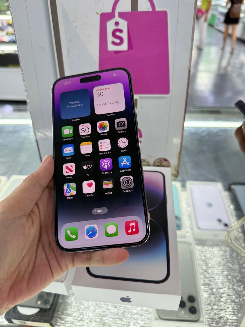 iphone 14 pro max 256gb 2ndhand (Category: iPhone 14 Series) located in Cainta. Submitted by vine_gadget_shop (Listing ID 1384105087, Image 2). Description: iphone 14 pro max 256gb 2ndhand ntc variant factory unlocked with box and cord replaced pick up store greenhills shopping center we accept trade in we accepy credit card and ggives installment we do cod and door to door we ship nationwide for fast transaction call 09277368323 look for vine vi