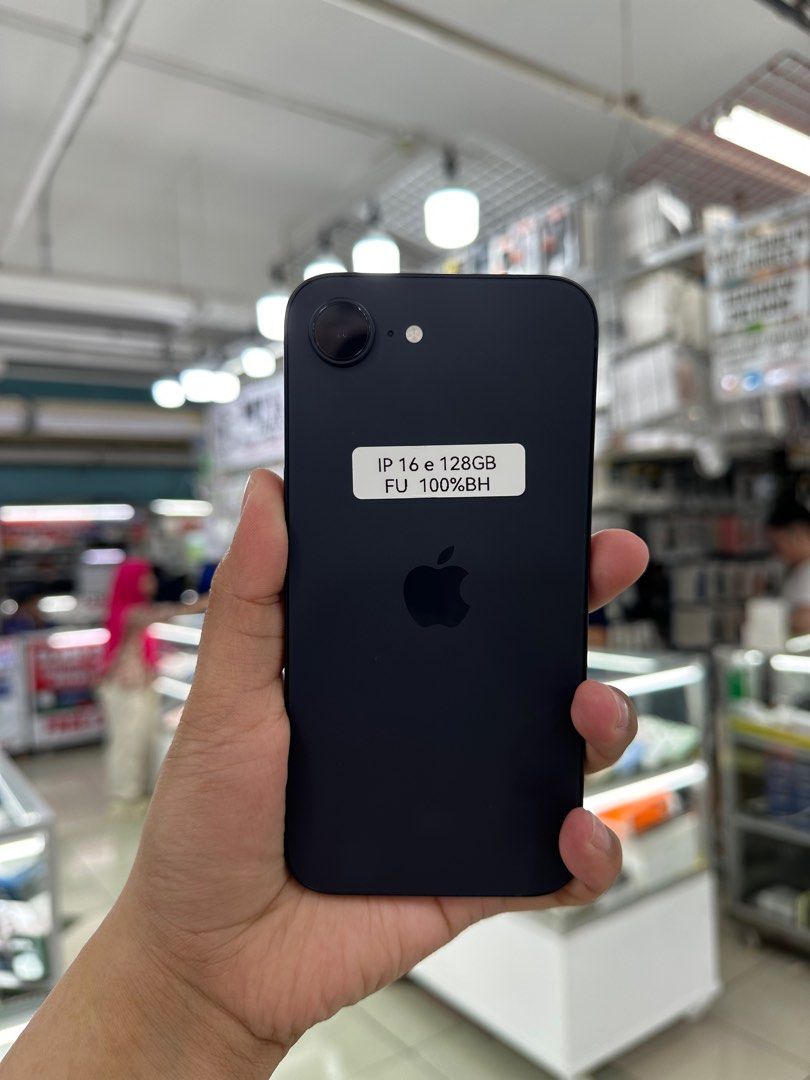 iPhone 16e 128GB Factory Unlock No Issue Secondhand (Category: iPhone 16 Series) located in Pasig City. Submitted by FarAndRayShop (Listing ID 1384159657, Image 1). Description: OPEN FOR SWAP/SELLING/BUYING (RFS: Buy and Sell) Price: 27,499 iPhone 16e 128GB •Factory Unlock •NO HIDDEN ISSUES •TEST TO SAWA •Authentic Phone Physical store in Greenhills Shopping Center XC-07 Stall Number Look For Rayray Or Anika NO CASH INSTALLMENT We are open also f