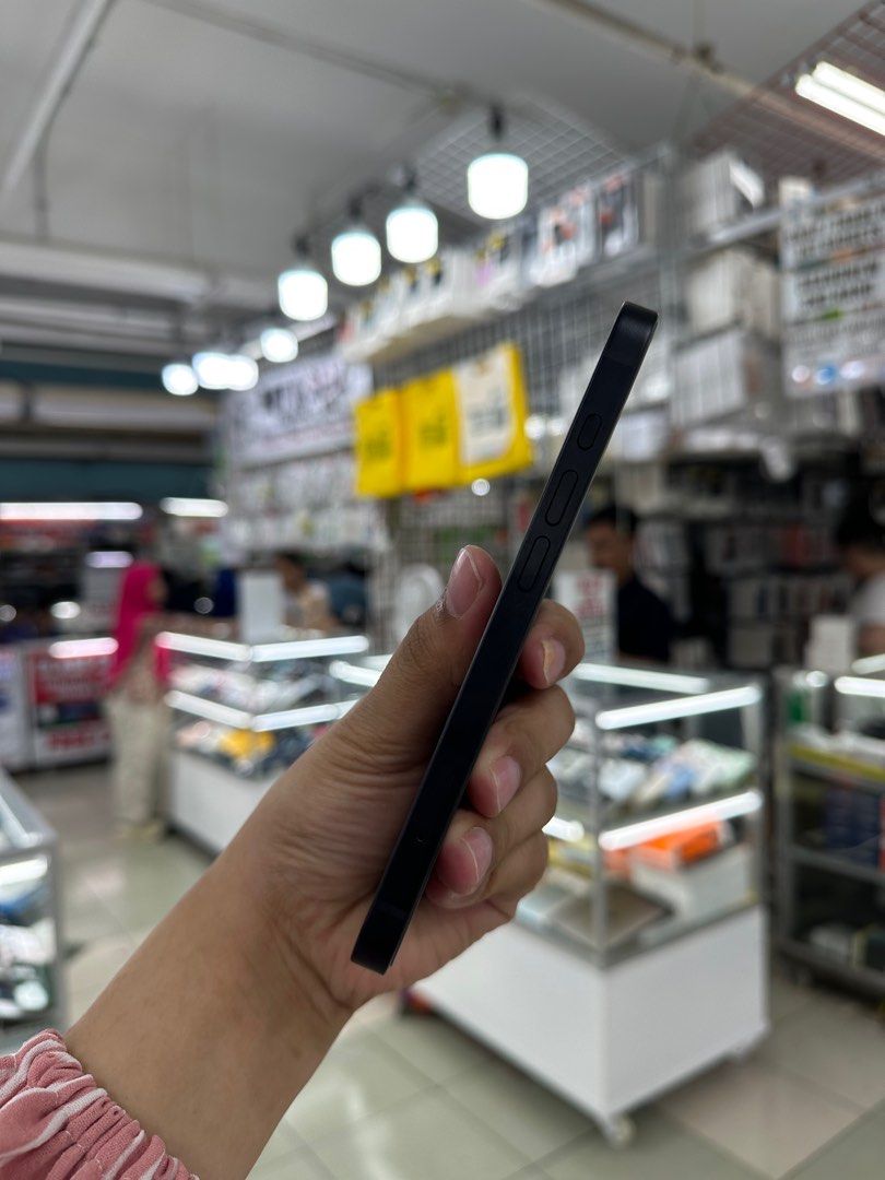 iPhone 16e 128GB Factory Unlock No Issue Secondhand (Category: iPhone 16 Series) located in Pasig City. Submitted by FarAndRayShop (Listing ID 1384159657, Image 3). Description: OPEN FOR SWAP/SELLING/BUYING (RFS: Buy and Sell) Price: 27,499 iPhone 16e 128GB •Factory Unlock •NO HIDDEN ISSUES •TEST TO SAWA •Authentic Phone Physical store in Greenhills Shopping Center XC-07 Stall Number Look For Rayray Or Anika NO CASH INSTALLMENT We are open also f