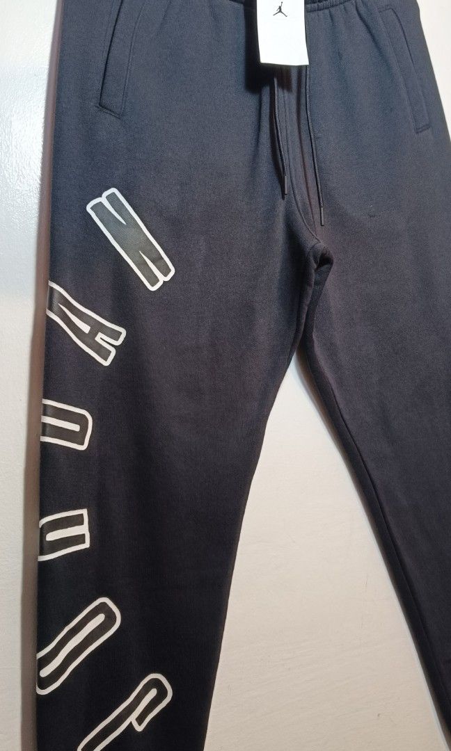 Jordan script (Category: Joggers) located in Manila. Submitted by egayfinds420 (Listing ID 1384199112, Image 2). Description: JORDAN BIG SCIPT 😍🔥🥶 BRANDNEW WITH HANGTAG SMALL 30-32 x 39 2485 + SF ONLY.