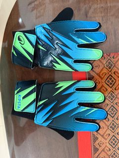 (Category: ) located in . Submitted by shoe-mark (Listing ID 1384091124, Image 1). Description: .